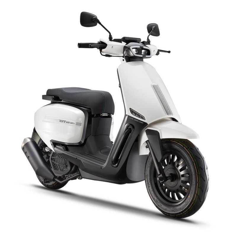 SCOOTER TENNIS